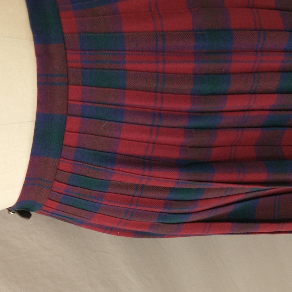 Scottish Wool Kilt Wrap Skirt 100% Wool High Quality Traditional Tartan Burgundy - Picture 4 of 11